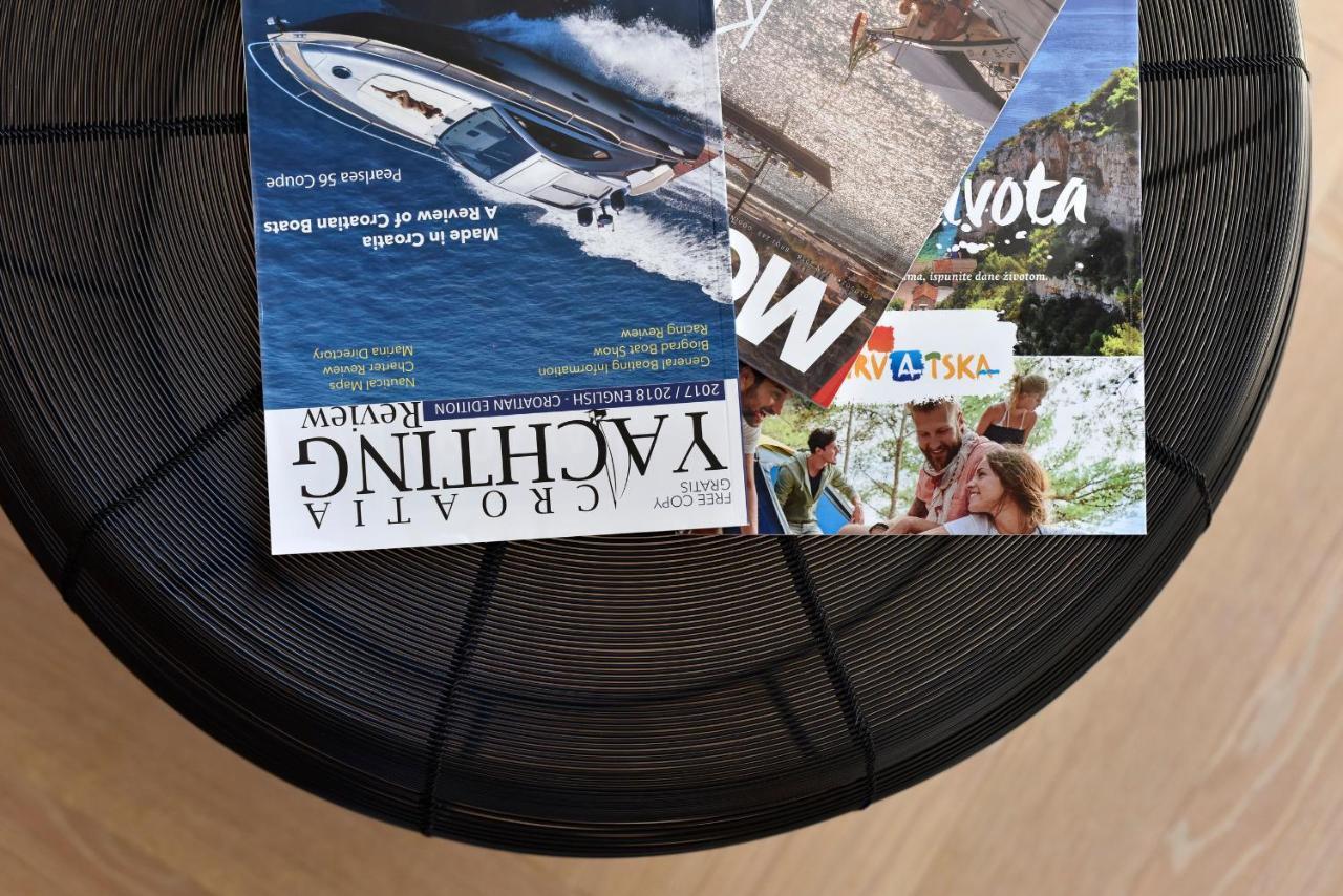 Lazy - Luxury Yachting